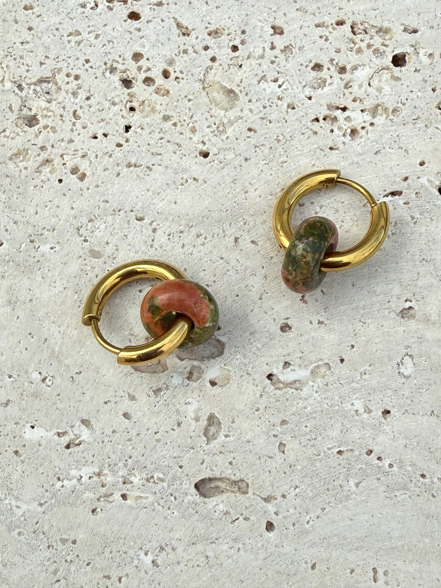 Gaia Hoops