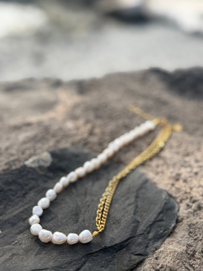 Lunaria Necklace