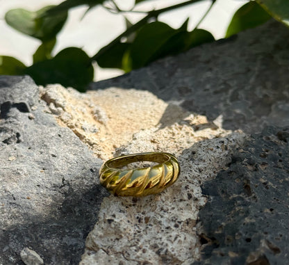 Spira Ring – 18K vergoldeter Edelstahl, gedrehtes Design, wasserdicht