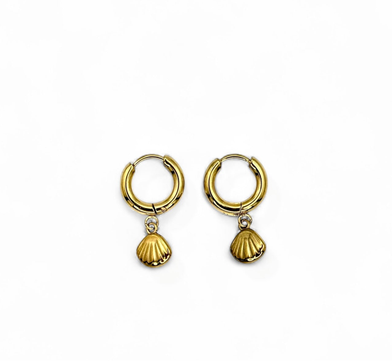 Conchita Hoops