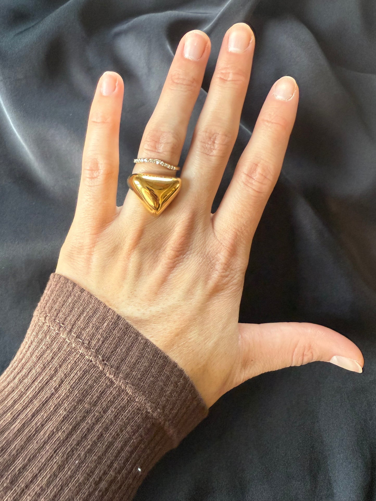 Fiora Ring
