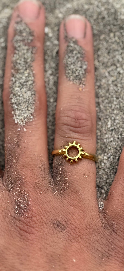 Solea Ring – goldener Sonnenring voller Leuchtkraft